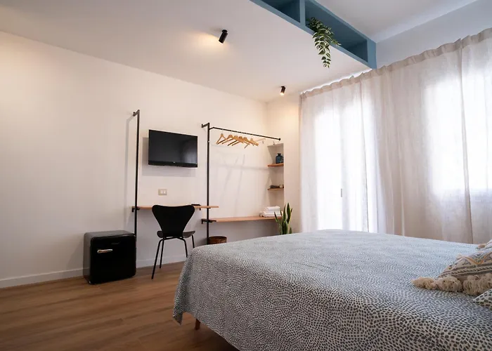 Πανσιόν Il Colibri Cefalù